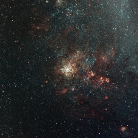 Large Magellanic Cloud -DSLR